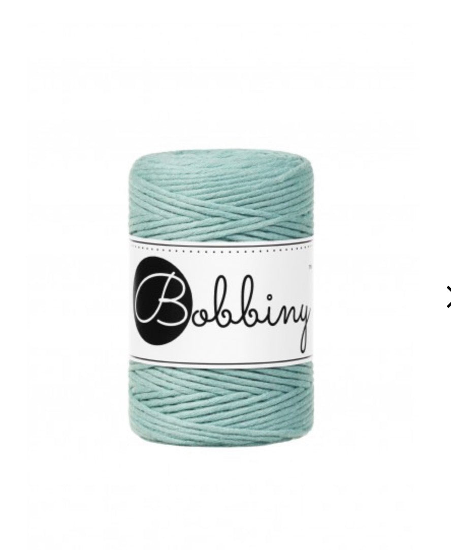DUCK EGG BLUE
MAKRAMEE-KORDEL 1.5MM 100M