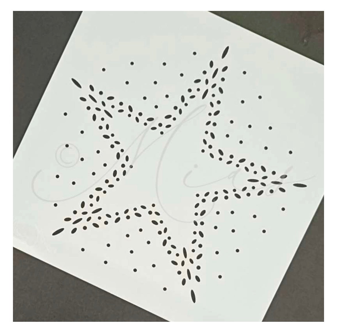 Stencil ‚Stern gemustert‘